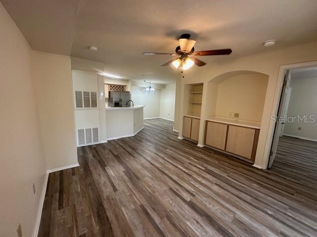 Image 6 of 14 For 822 Camargo Way 106