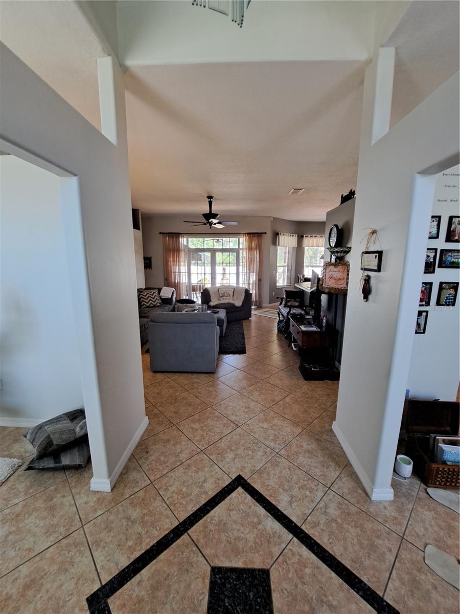 Image 14 of 47 For 2863 Middleton Circle