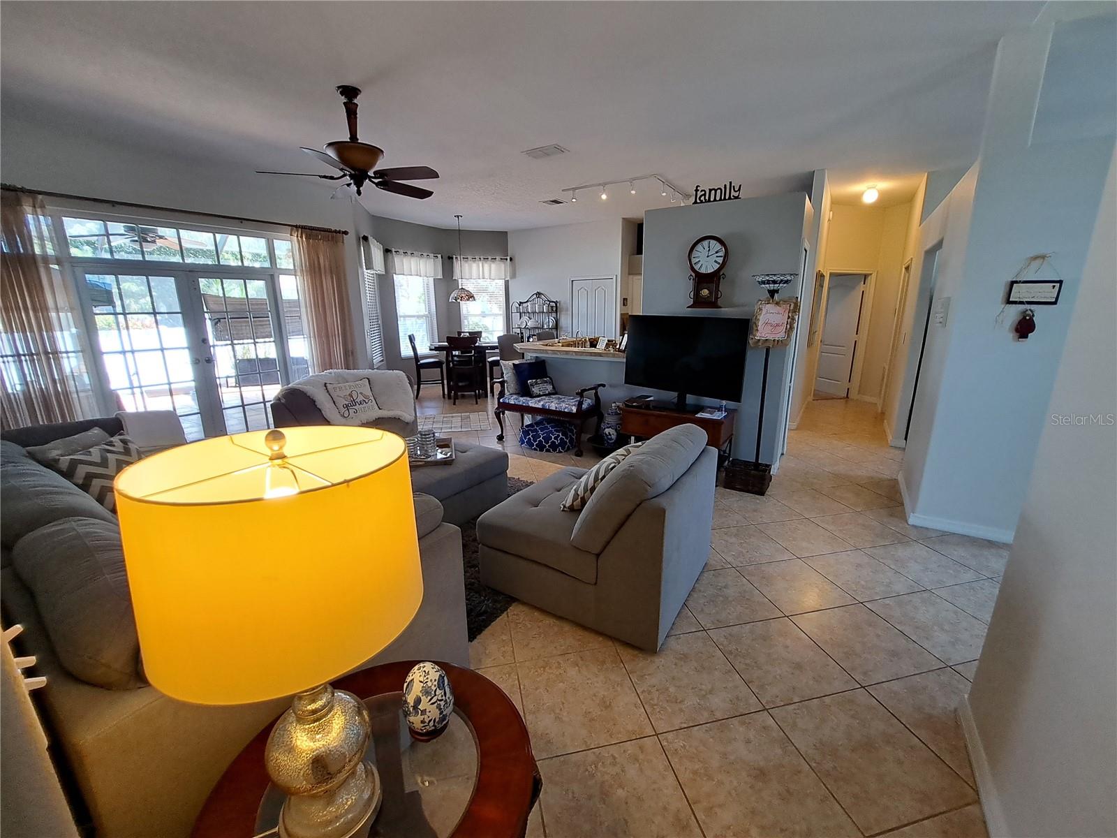 Image 19 of 47 For 2863 Middleton Circle