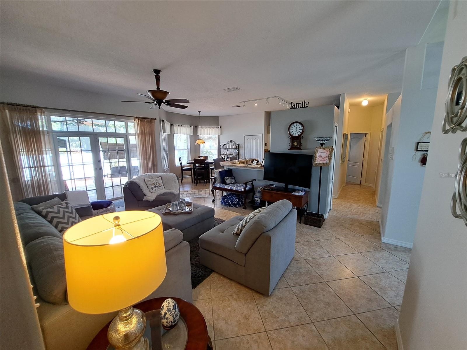 Image 22 of 47 For 2863 Middleton Circle