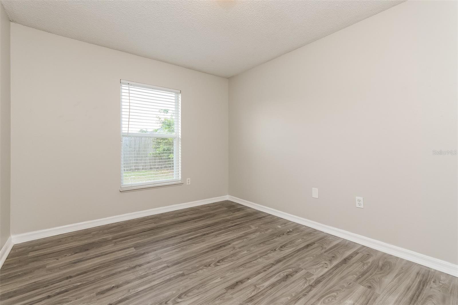 Image 14 of 16 For 210 Dalton Drive