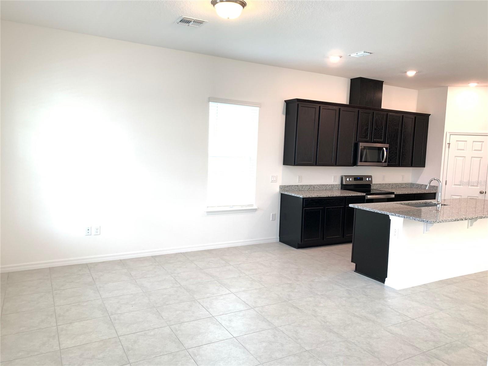 Image 3 of 30 For 10348 Austrina Oak Loop