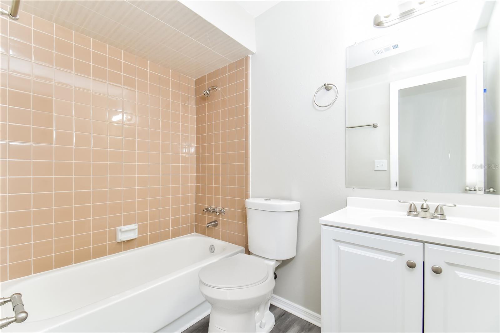 Image 11 of 16 For 903 Ashwood Court