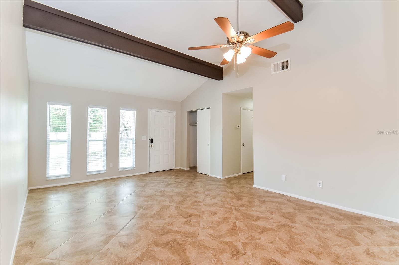 Image 5 of 16 For 903 Ashwood Court
