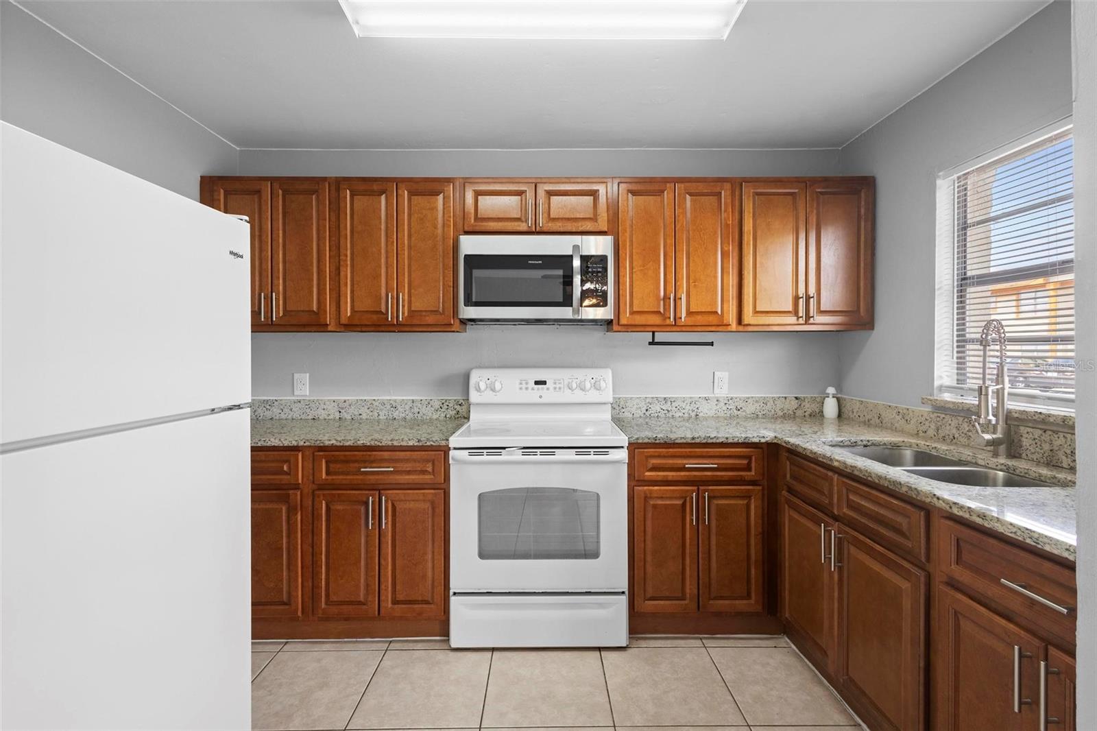 Image 12 of 37 For 1707 Michigan Avenue A