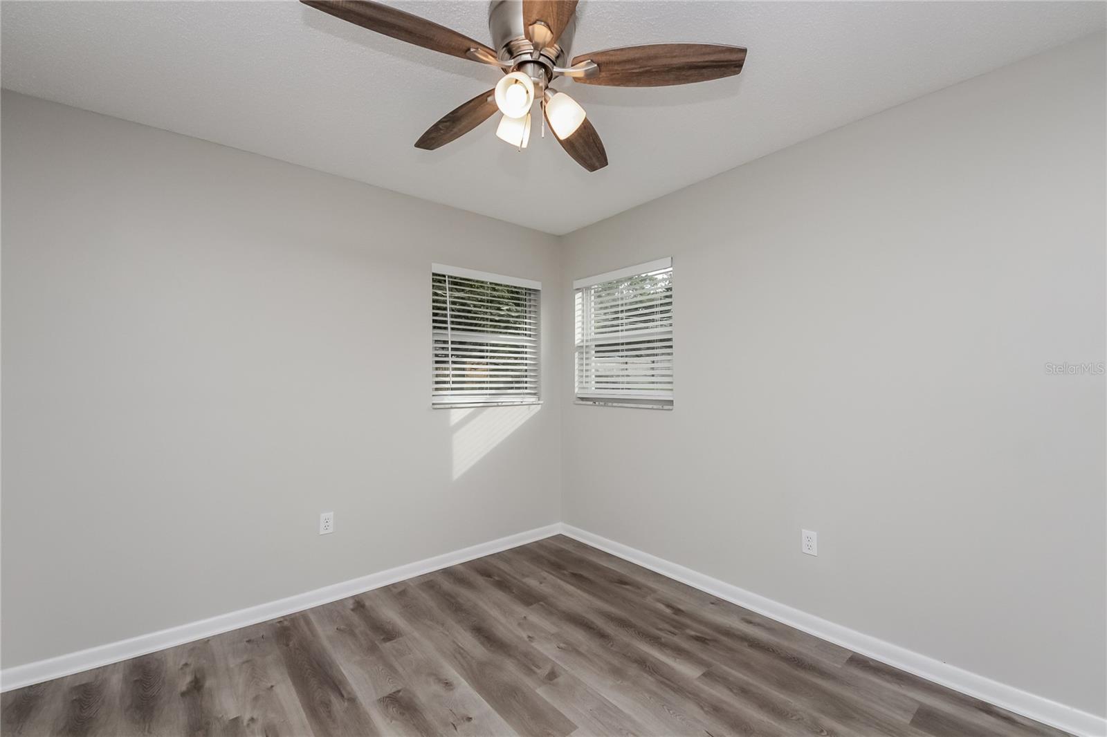 Image 13 of 16 For 3423 Silverwood Drive