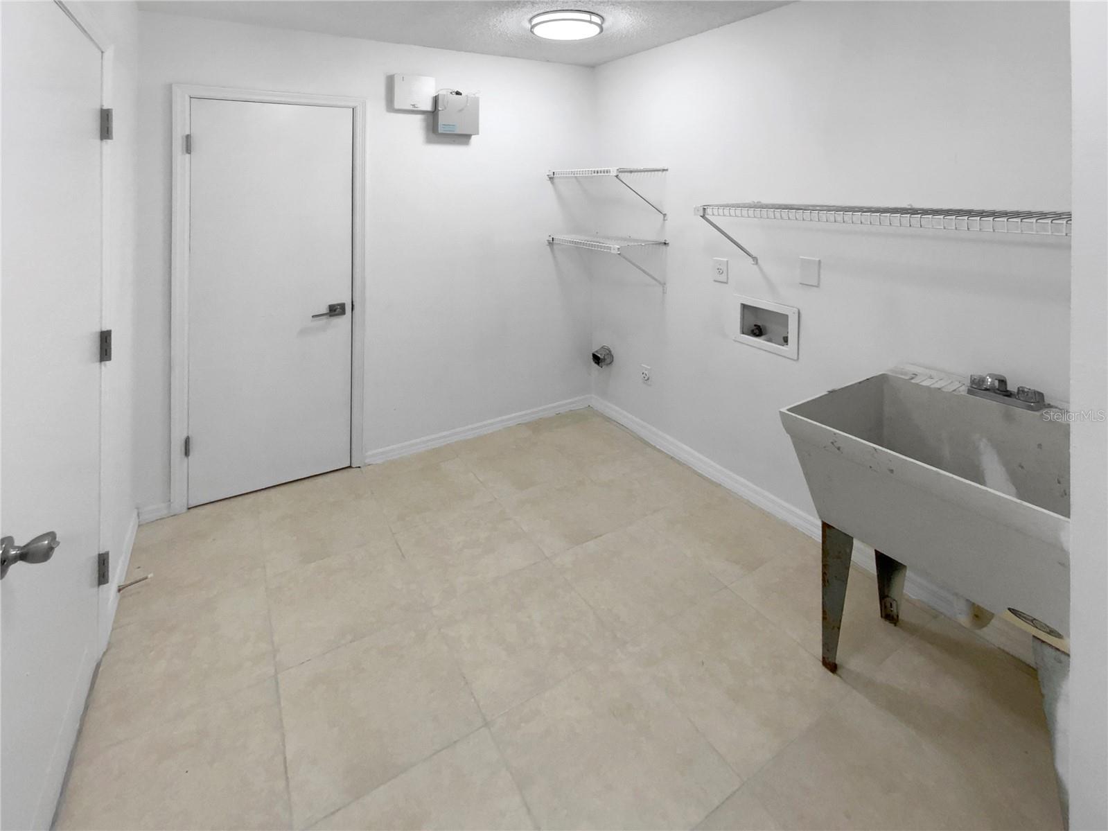 Image 25 of 32 For 9345 Buttonwood Street