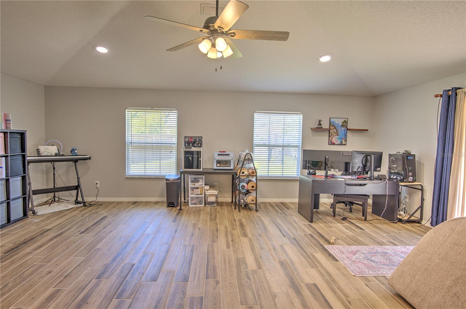Image 22 of 53 For 2850 Babylon Court