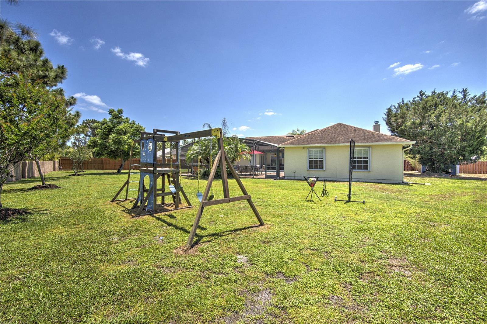 Image 44 of 53 For 2850 Babylon Court