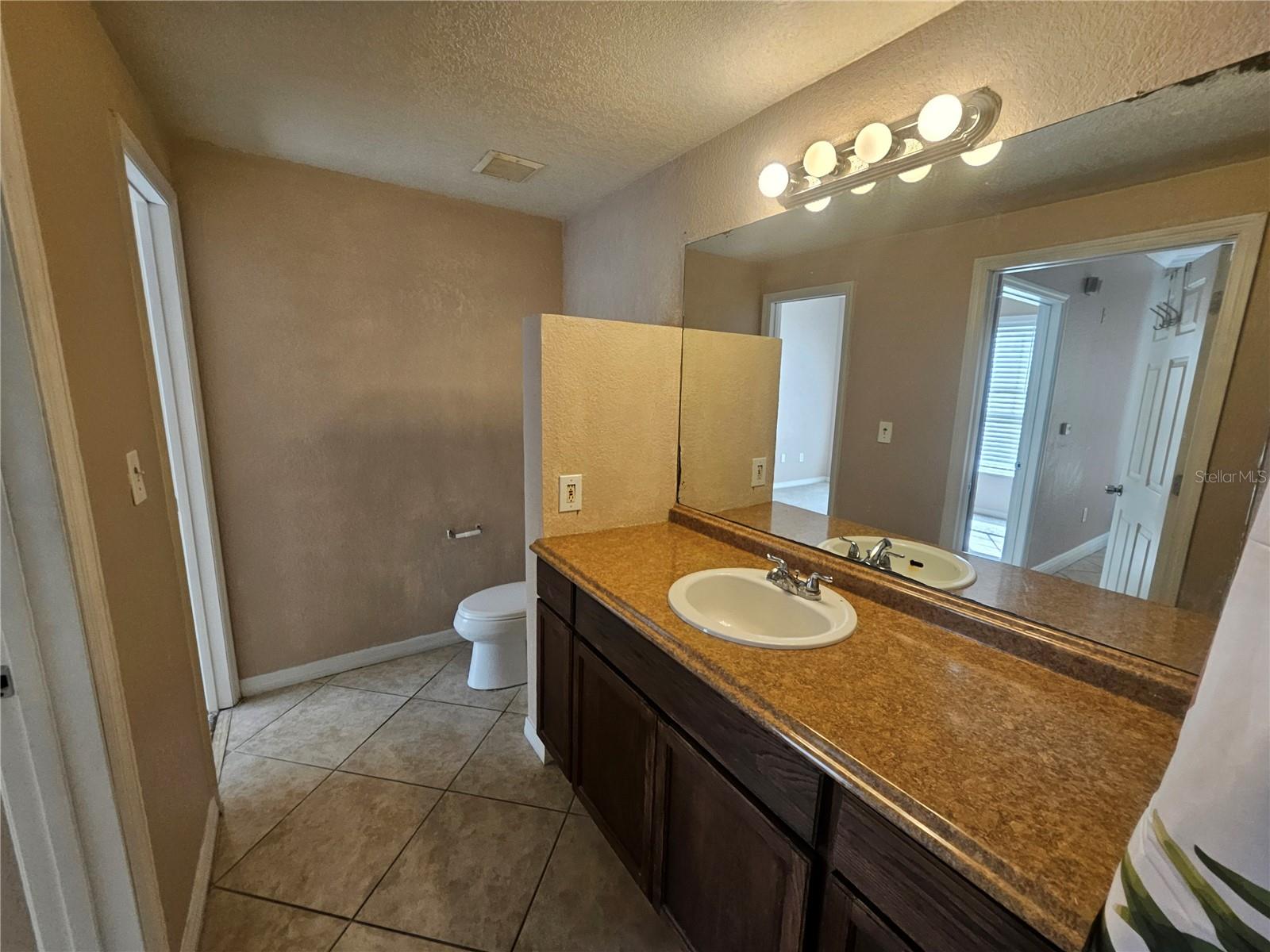 Image 31 of 33 For 5525 Pga Boulevard 4611