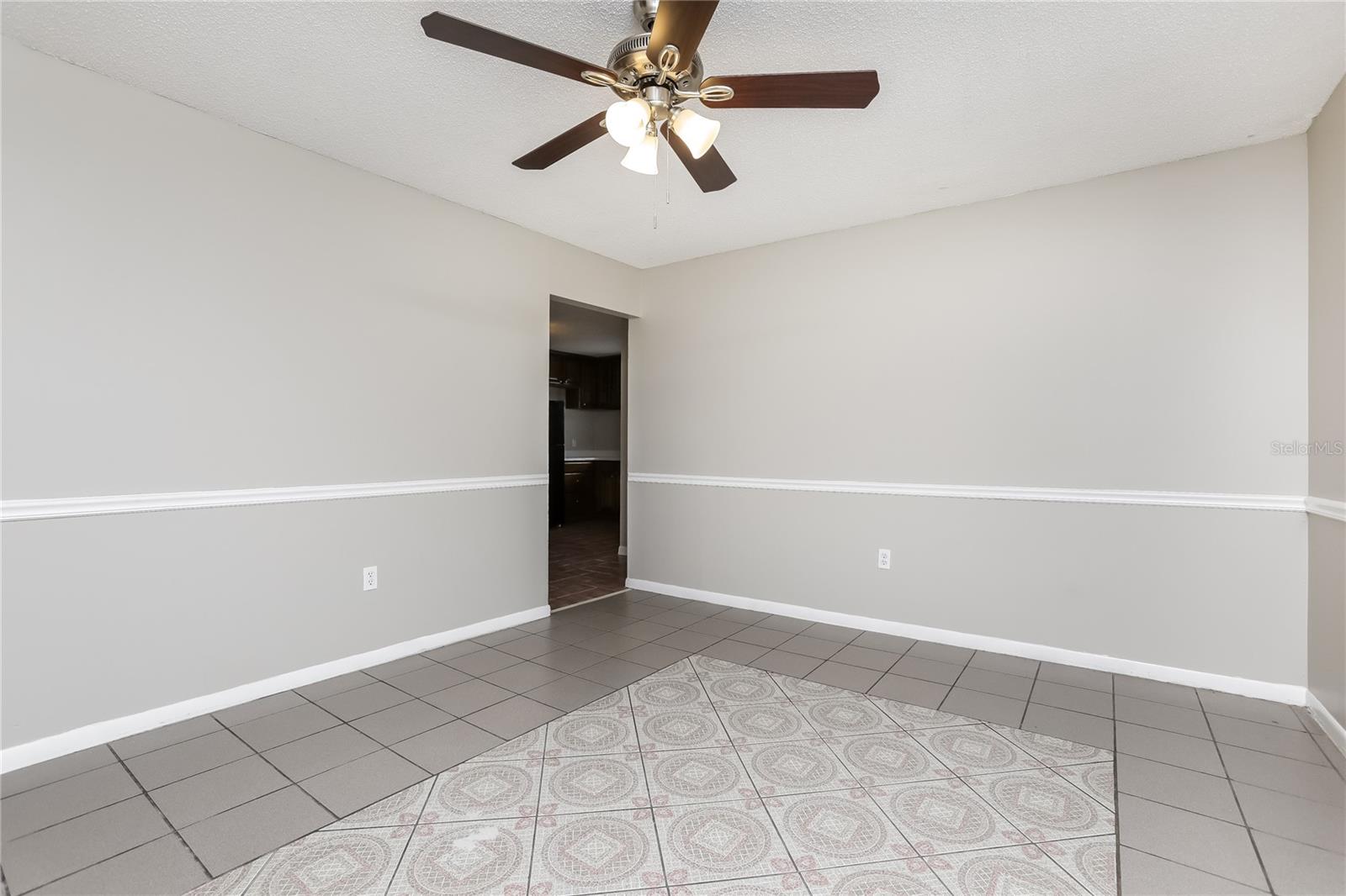 Image 4 of 16 For 7000 Watseka Avenue