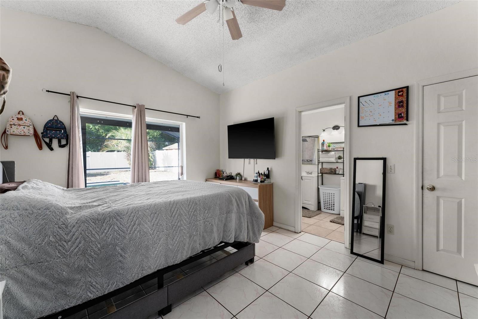 Image 11 of 45 For 9911 Dean Cove Lane