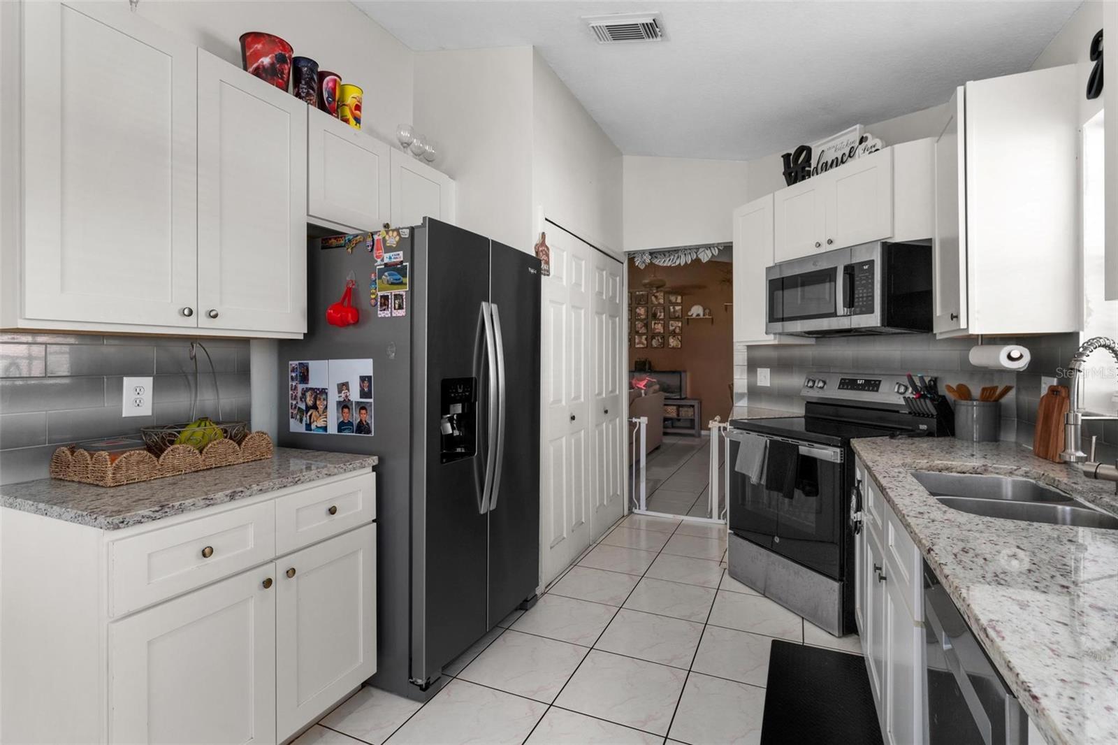 Image 7 of 45 For 9911 Dean Cove Lane