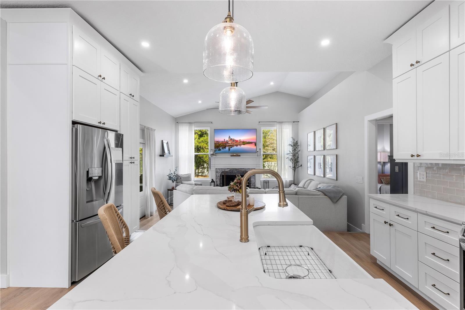 Image 11 of 37 For 1667 Spring Loop Way