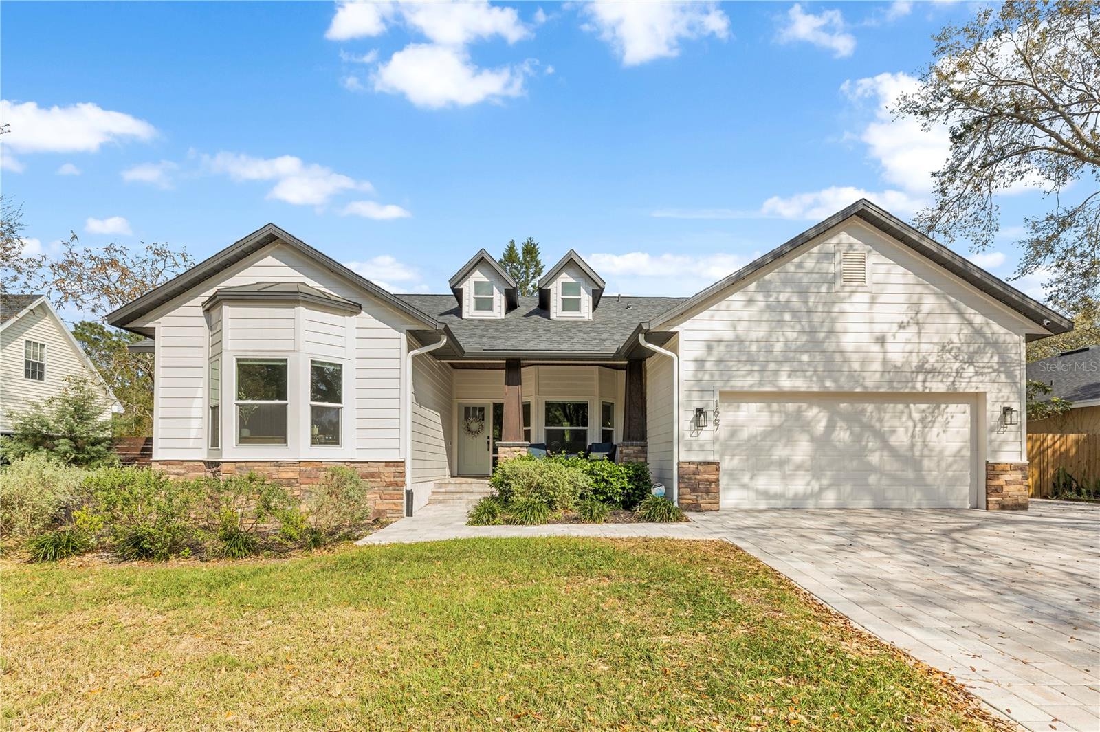 Image 2 of 37 For 1667 Spring Loop Way