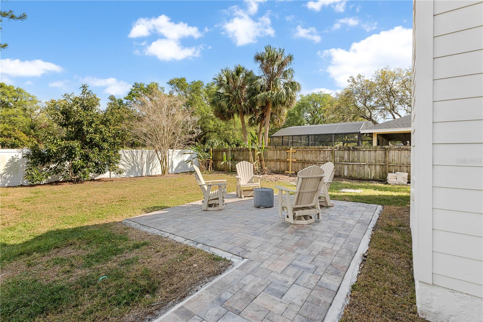 Image 28 of 37 For 1667 Spring Loop Way
