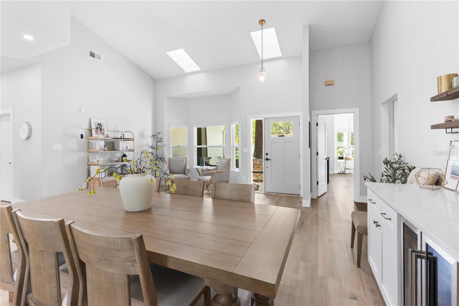 Image 6 of 37 For 1667 Spring Loop Way