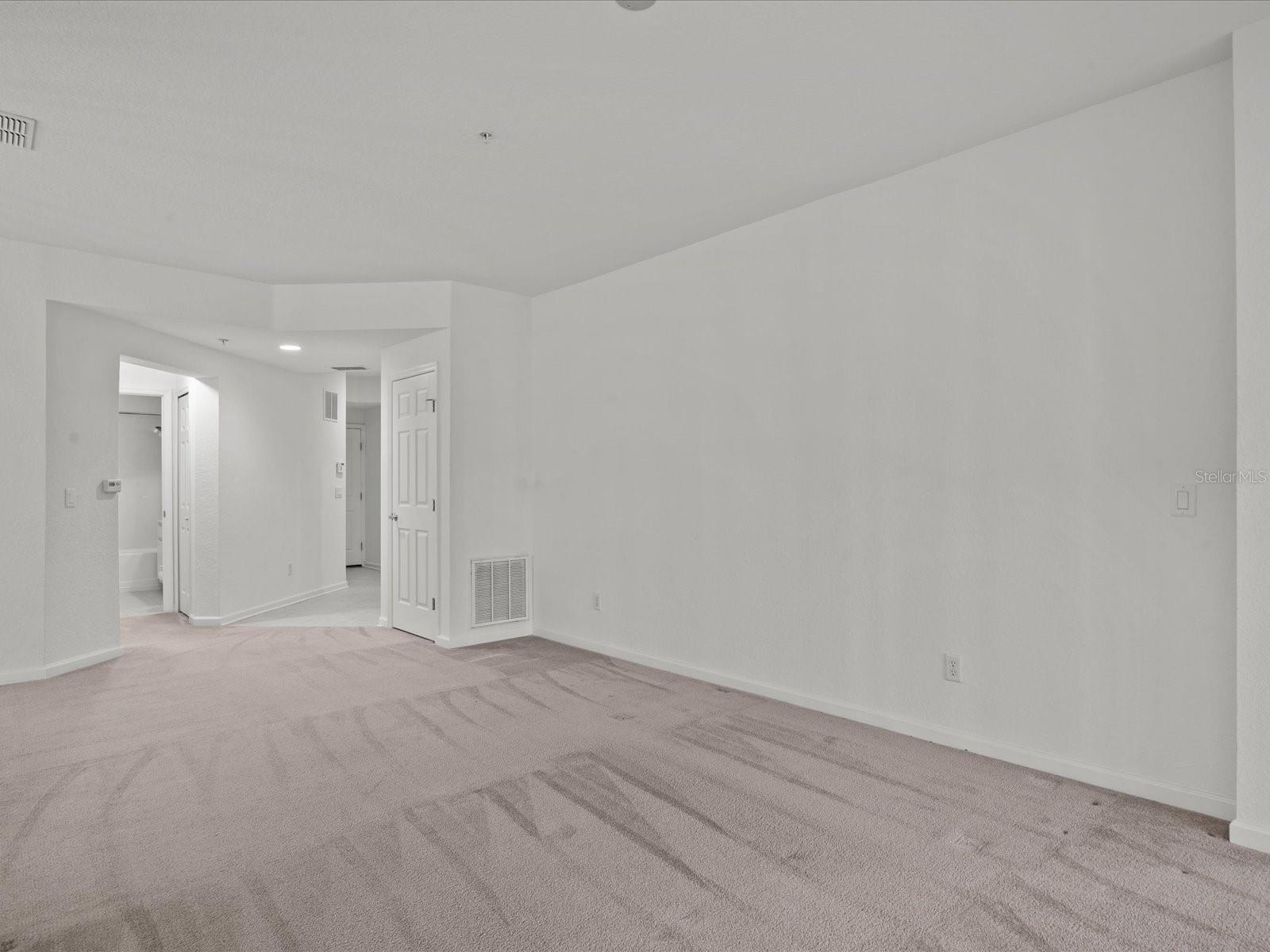 Image 5 of 38 For 8338 Quimby Circle