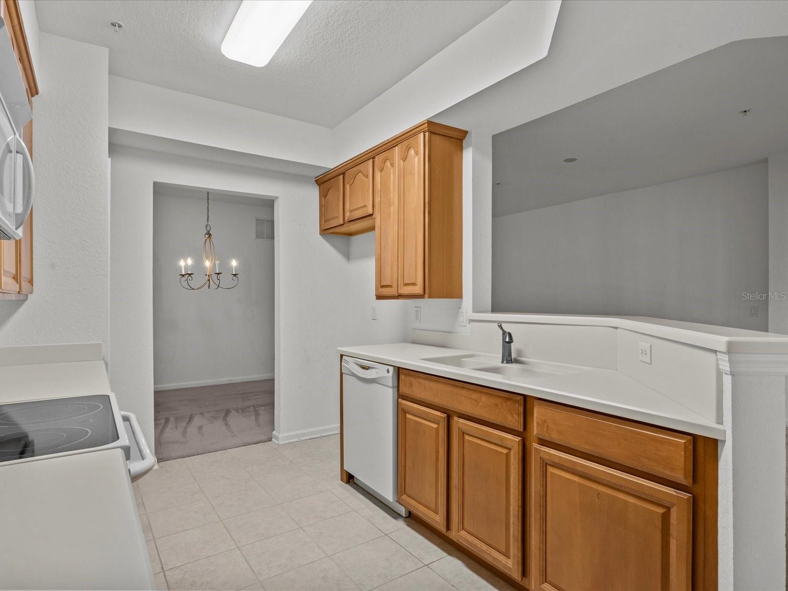 Image 6 of 38 For 8338 Quimby Circle
