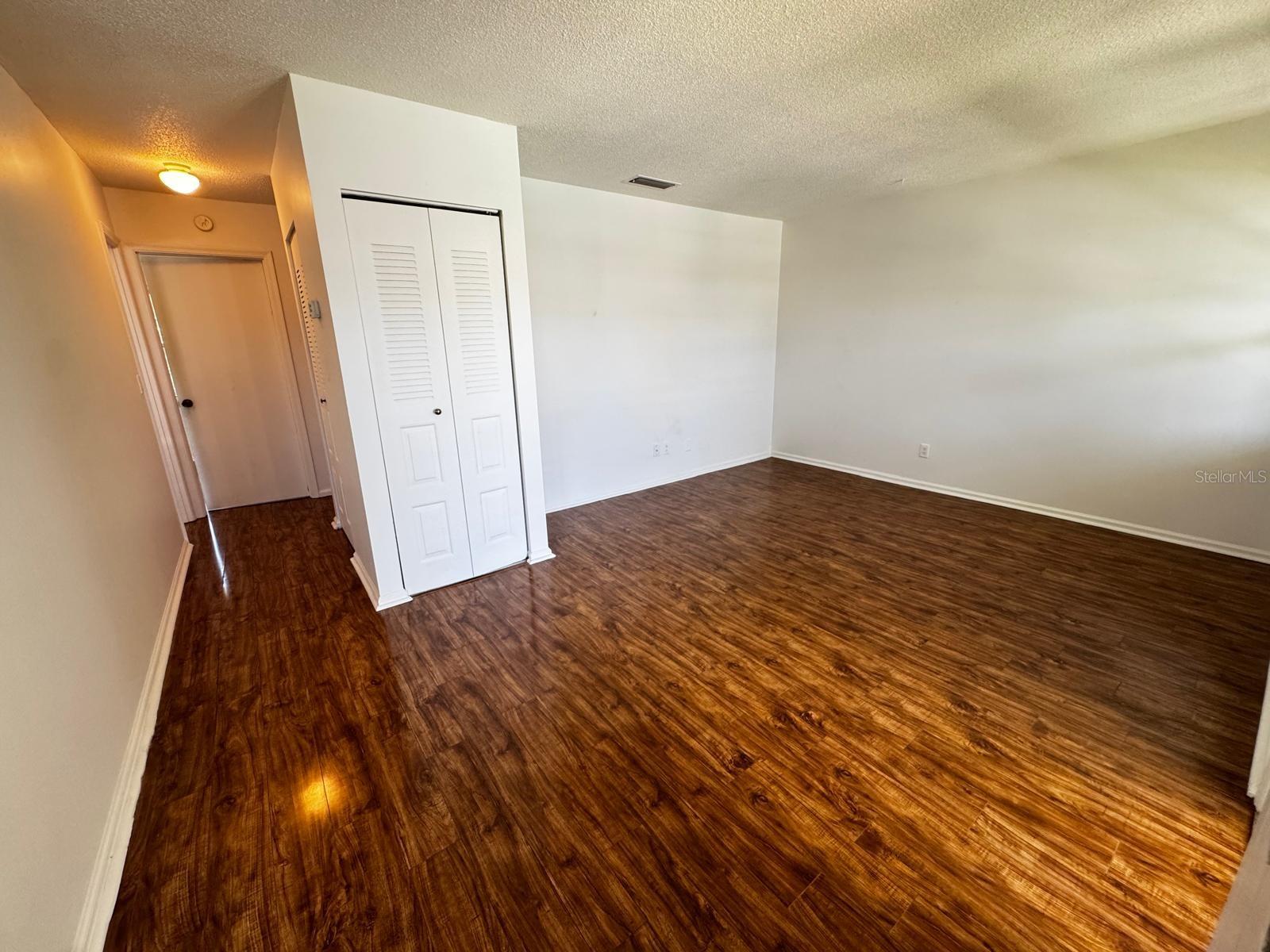 Image 19 of 55 For 840 Center Avenue 98