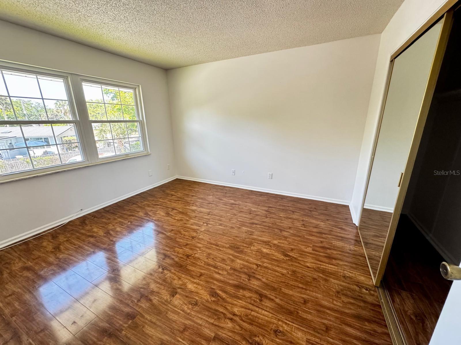Image 21 of 55 For 840 Center Avenue 98