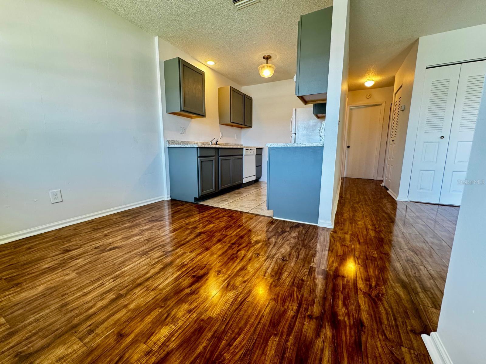 Image 3 of 55 For 840 Center Avenue 98
