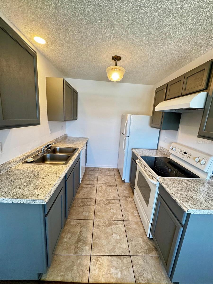 Image 6 of 55 For 840 Center Avenue 98