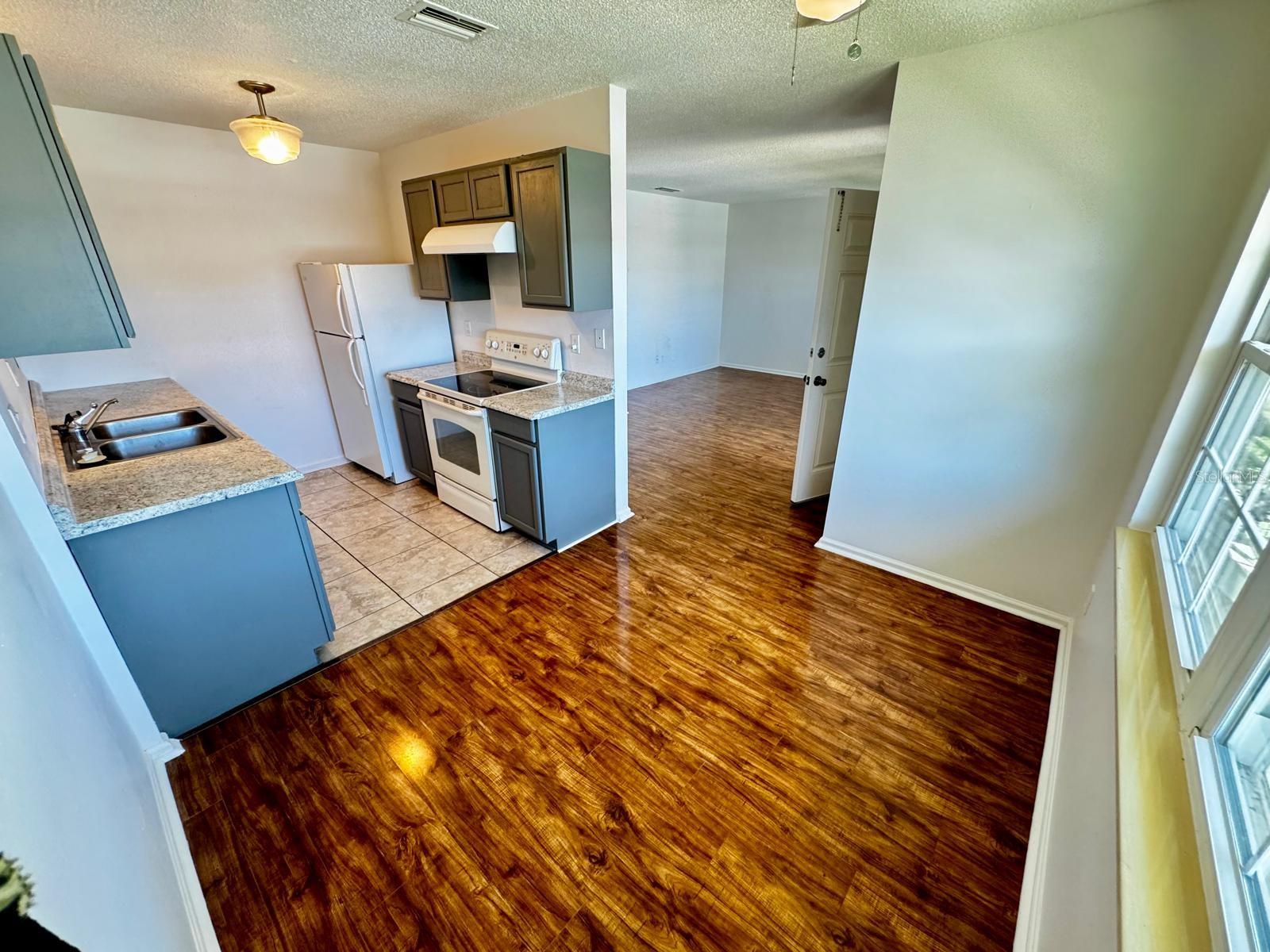 Image 8 of 55 For 840 Center Avenue 98