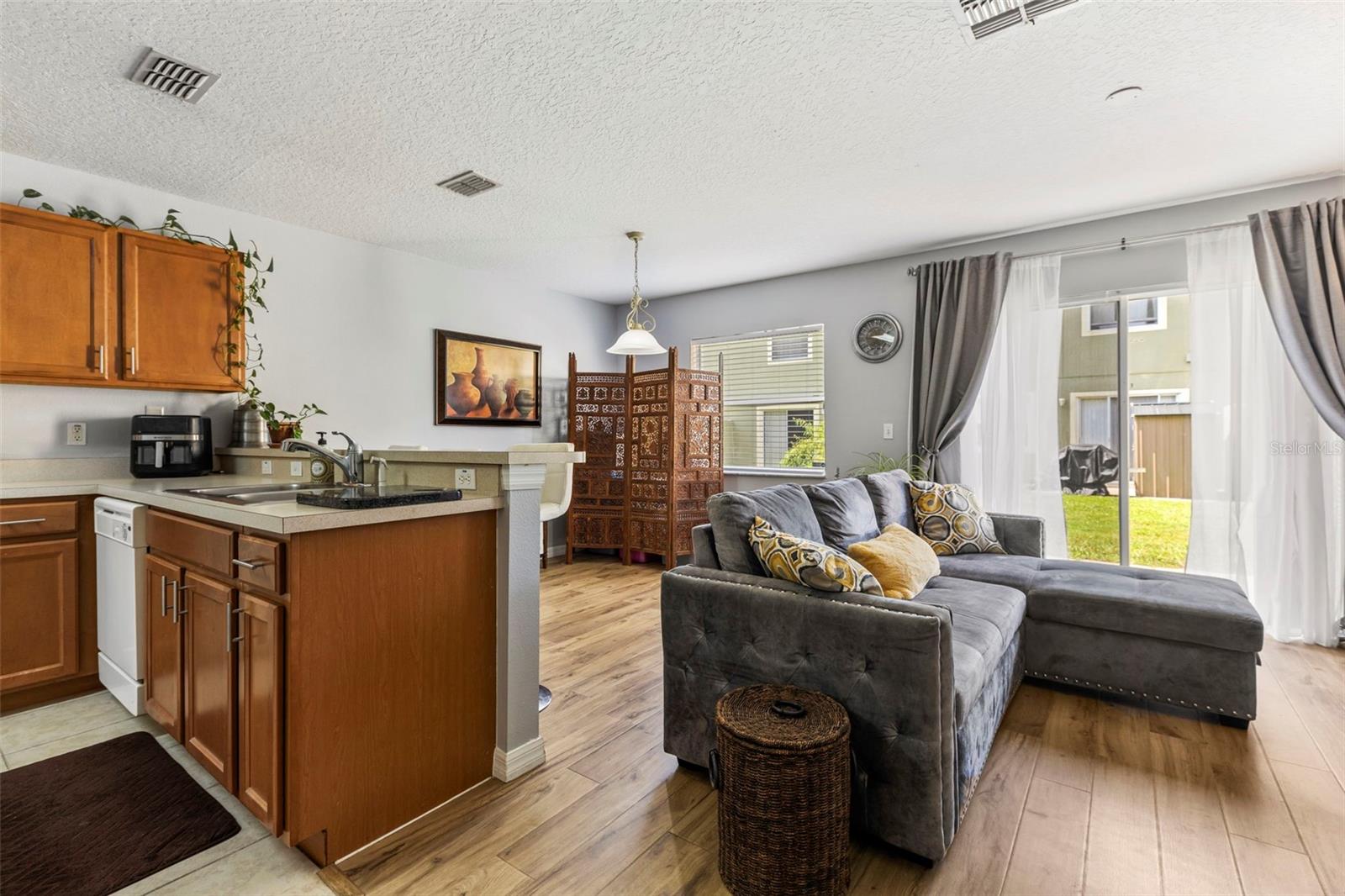 Image 6 of 28 For 725 Cresting Oak Circle 117