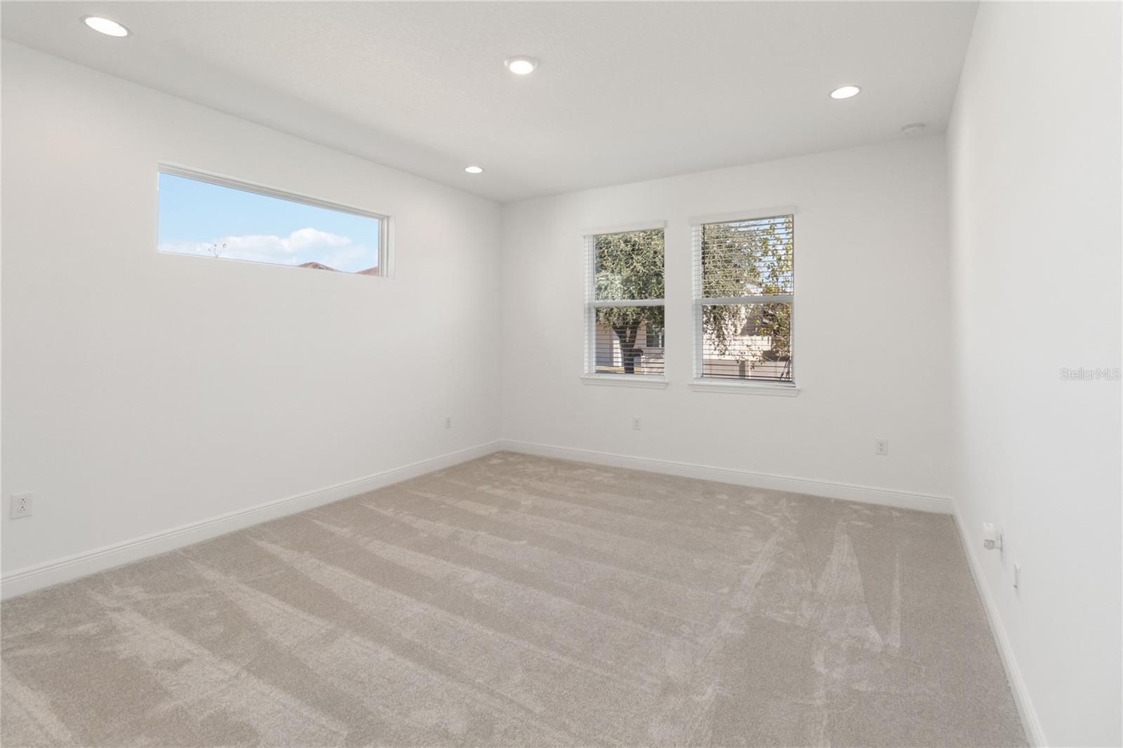 Image 15 of 32 For 14797 Milfoil Avenue
