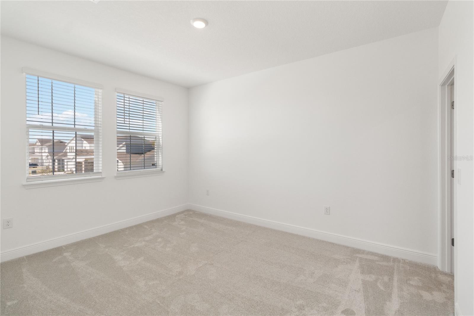 Image 22 of 32 For 14797 Milfoil Avenue