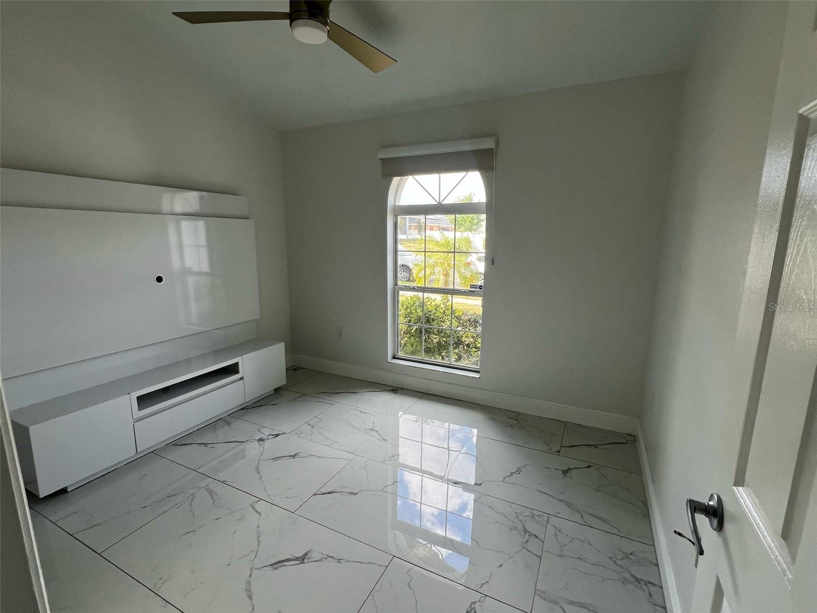 Image 11 of 19 For 920 Kingfisher Drive