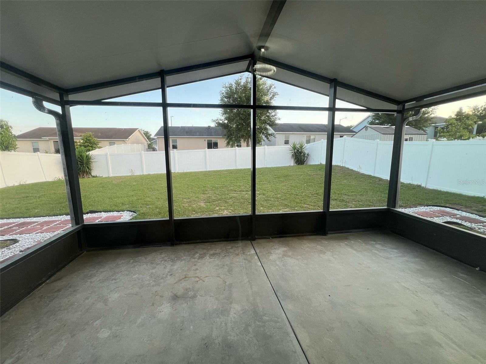 Image 15 of 19 For 920 Kingfisher Drive