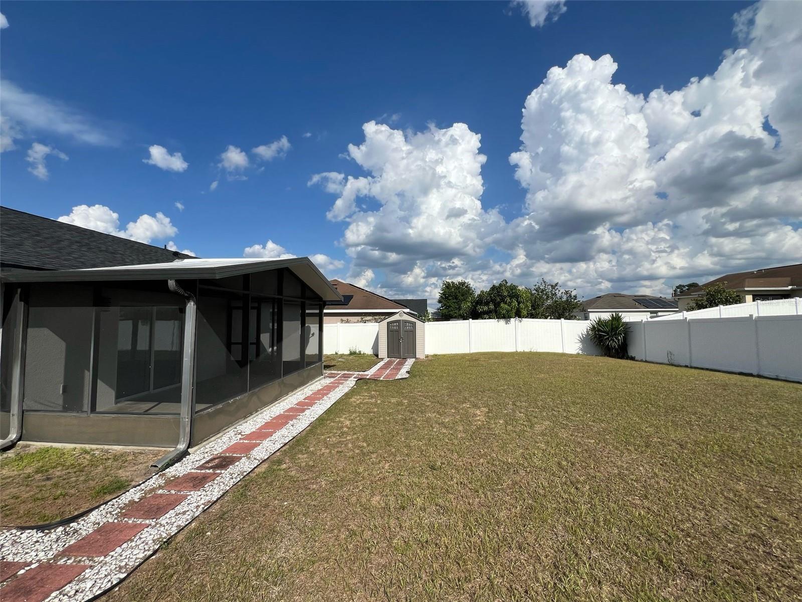 Image 16 of 19 For 920 Kingfisher Drive