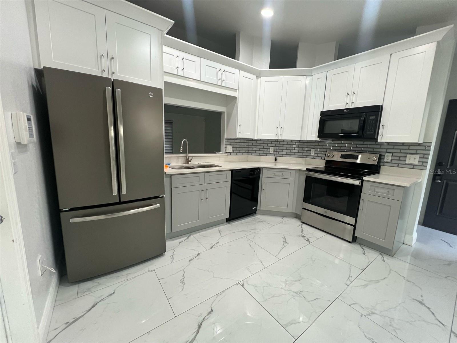 Image 5 of 19 For 920 Kingfisher Drive