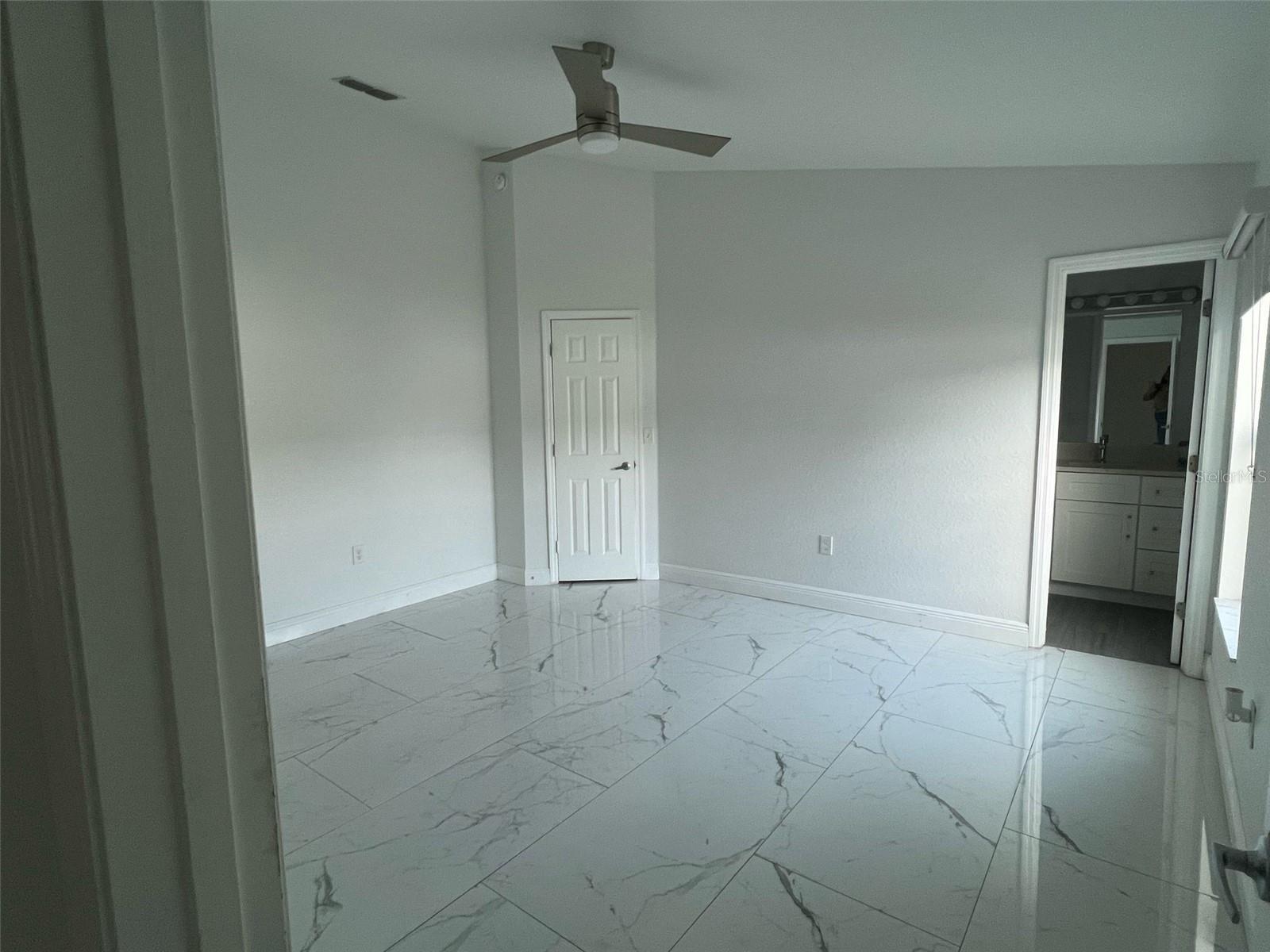 Image 7 of 19 For 920 Kingfisher Drive