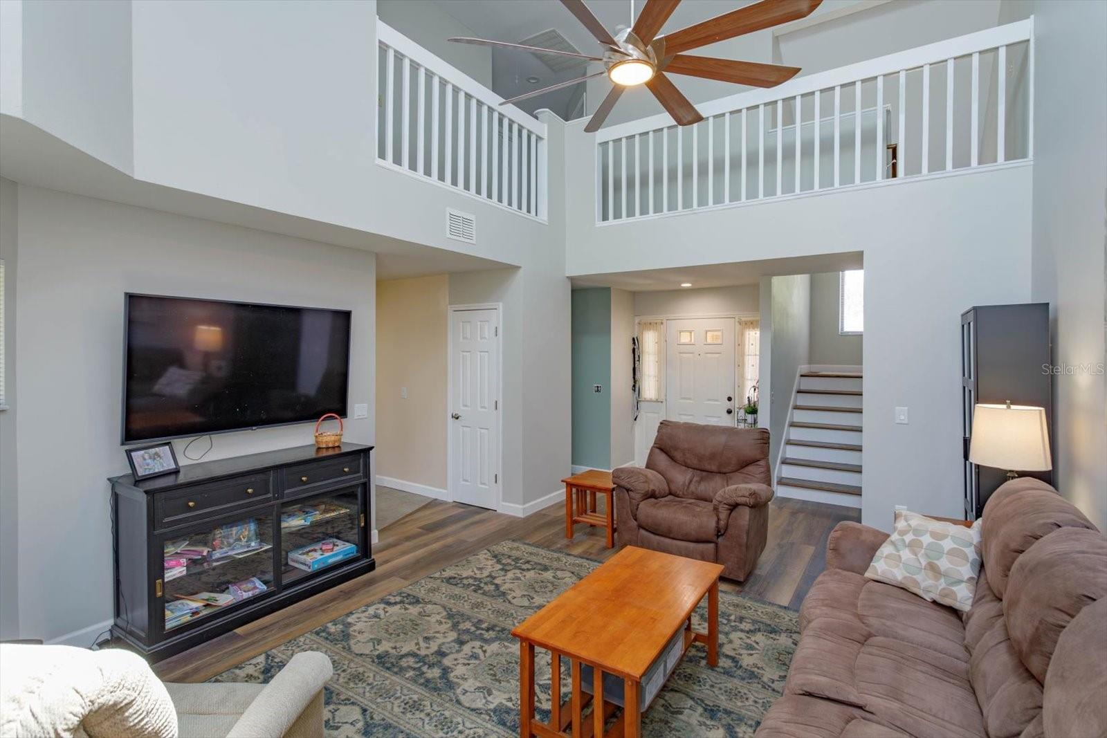 Image 5 of 28 For 7254 Della Drive