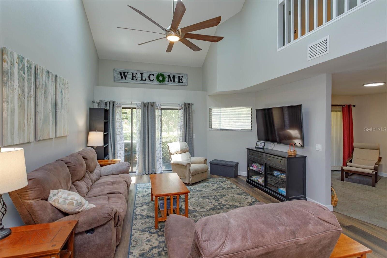 Image 8 of 28 For 7254 Della Drive