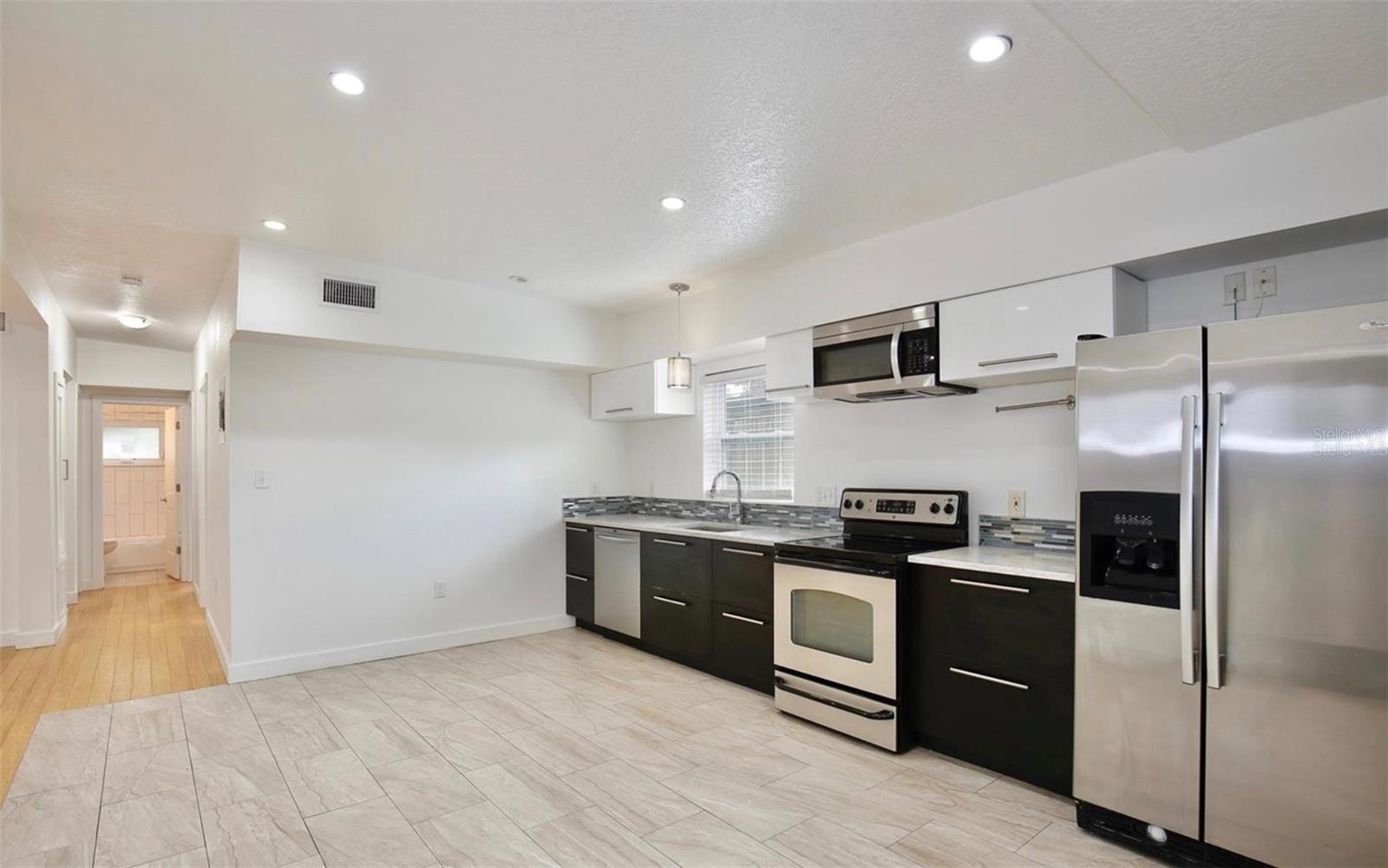 Image 3 of 15 For 2305 Mills Avenue
