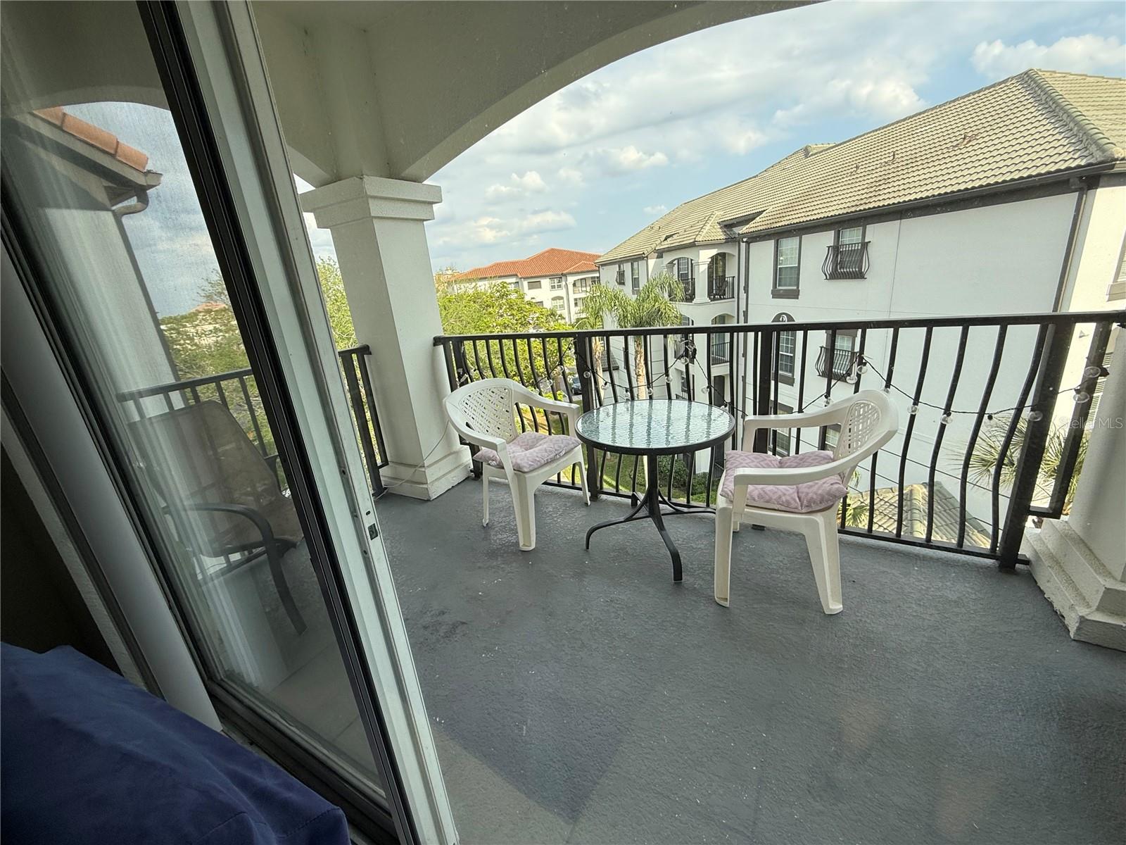 Image 12 of 39 For 4114 Breakview Drive 40202