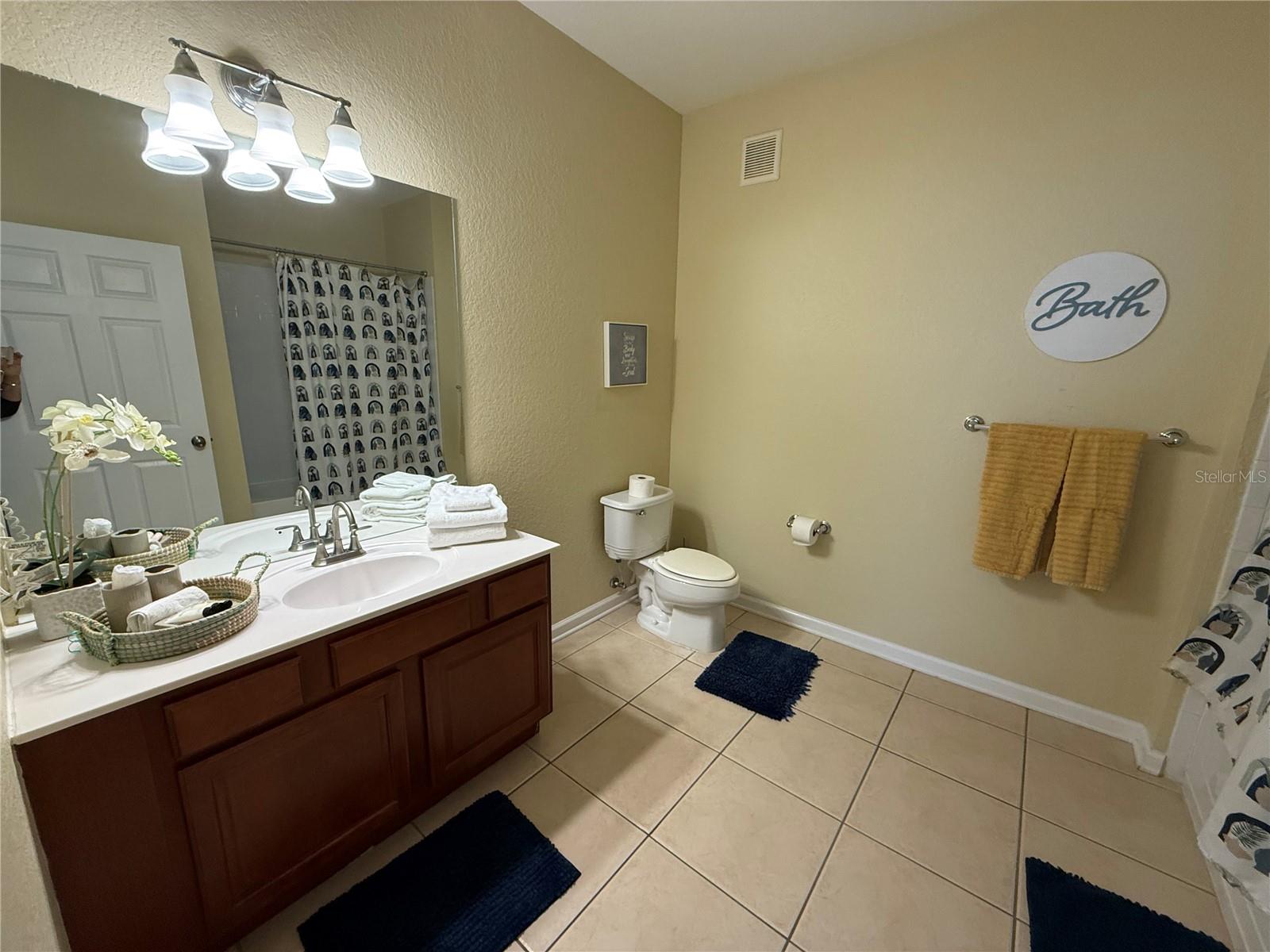 Image 16 of 39 For 4114 Breakview Drive 40202