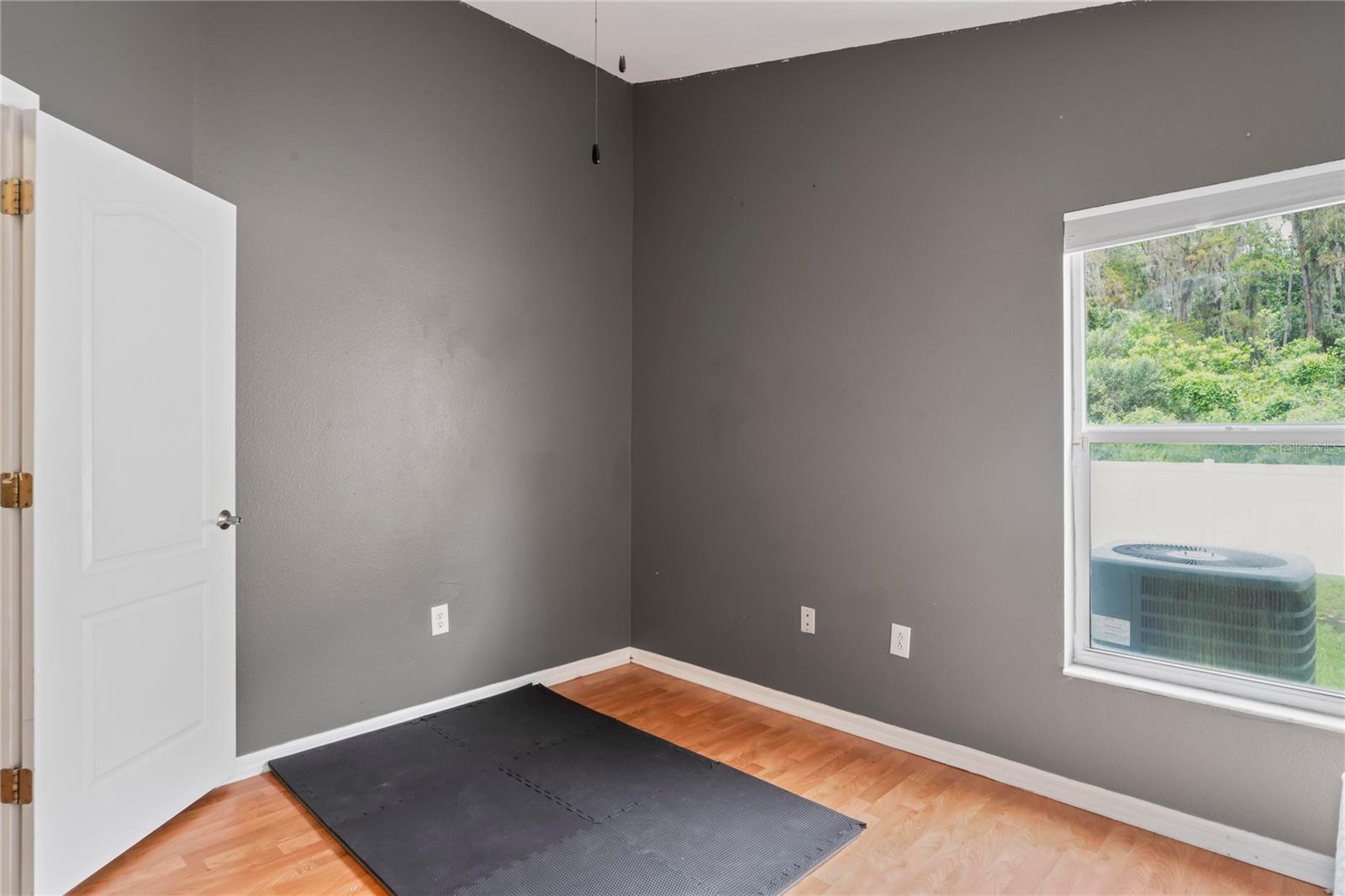 Image 34 of 71 For 30643 Tremont Drive