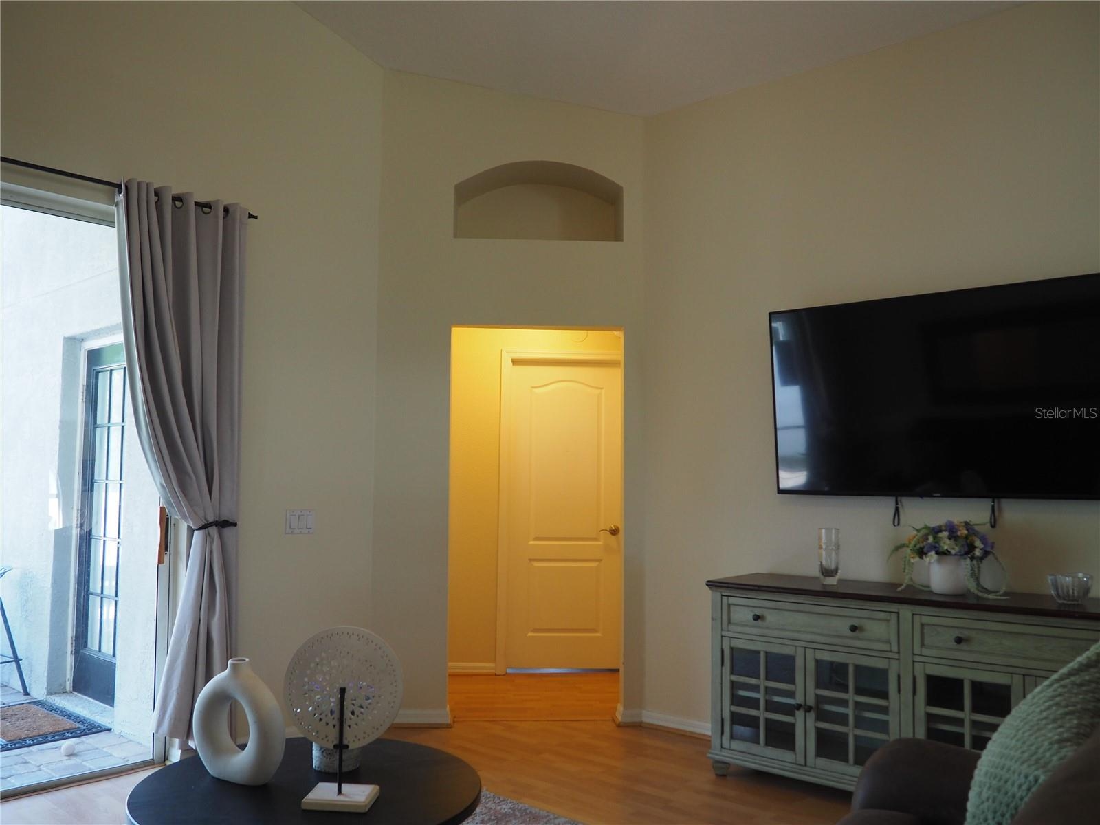 Image 8 of 28 For 30643 Tremont Drive
