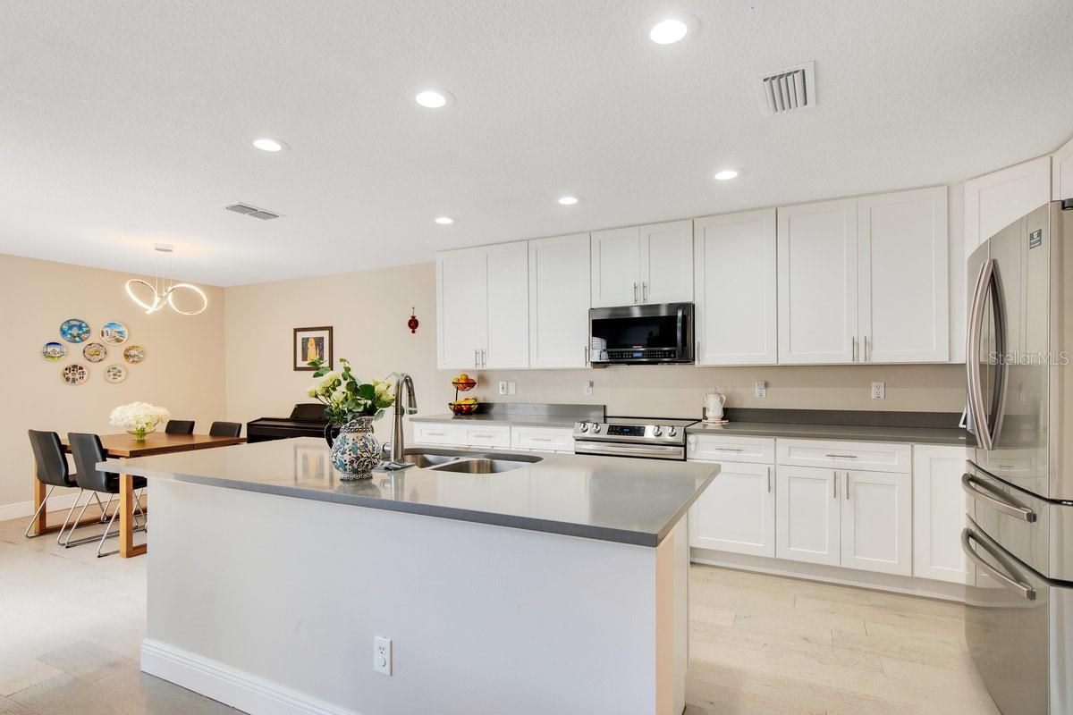 Image 6 of 44 For 13622 Cygnus Dr
