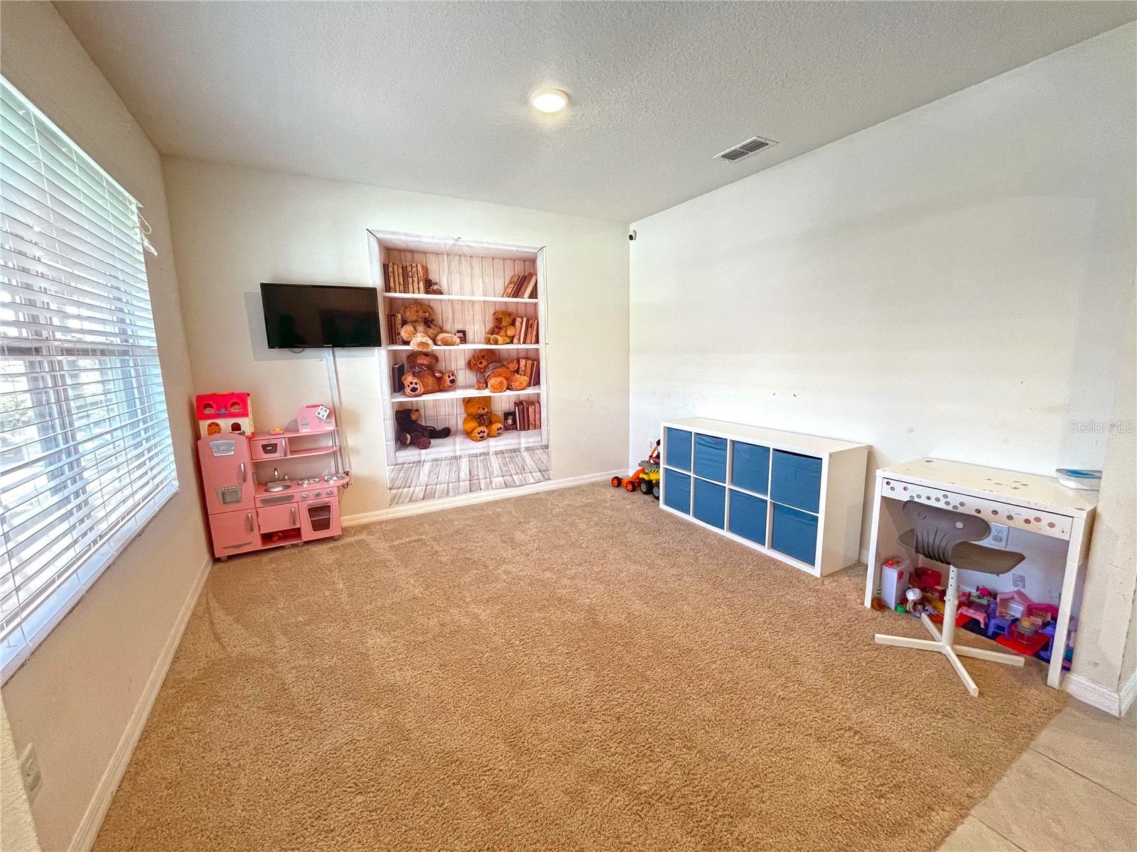 Image 5 of 29 For 9040 Alba Lane
