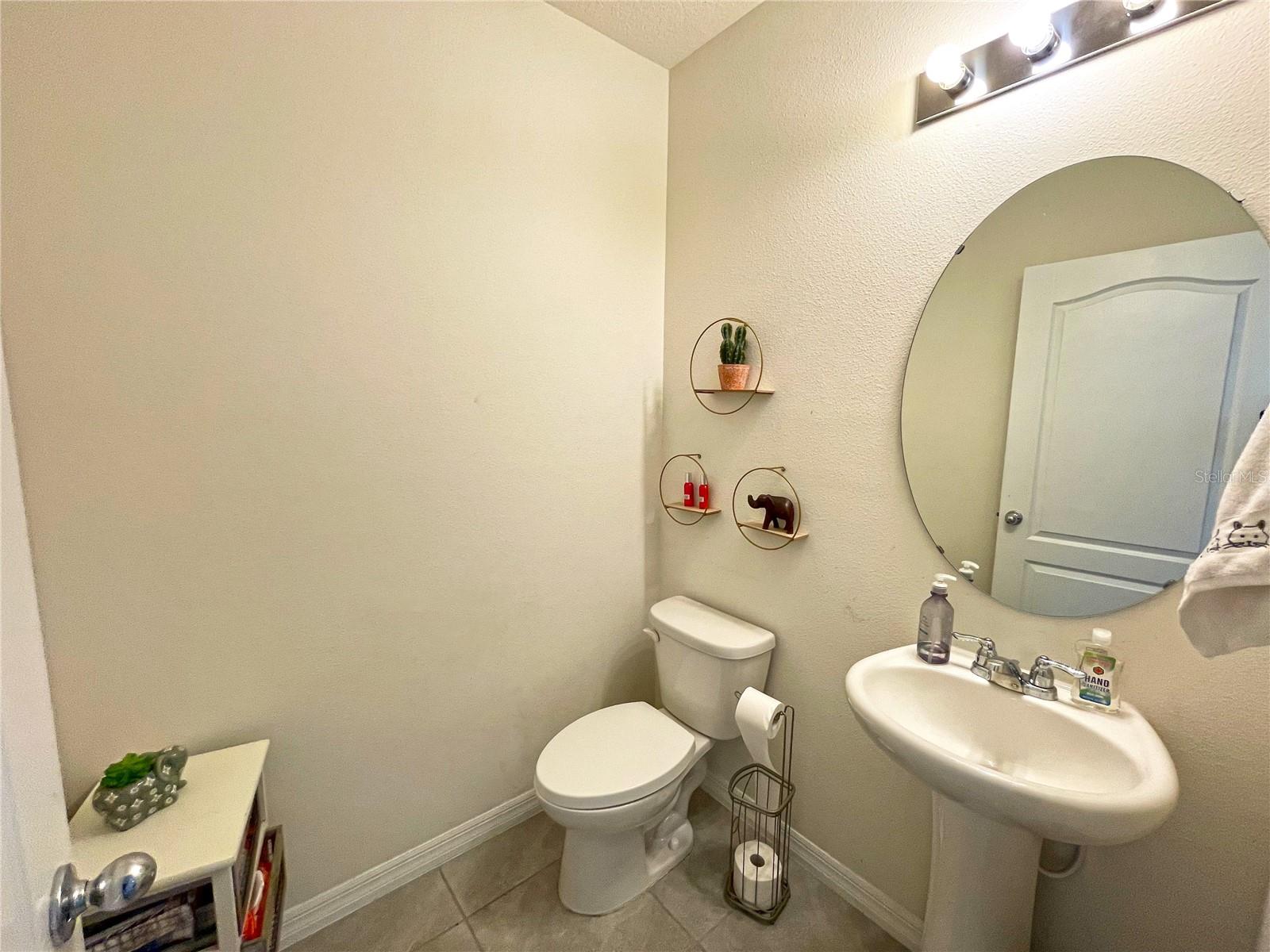 Image 8 of 29 For 9040 Alba Lane
