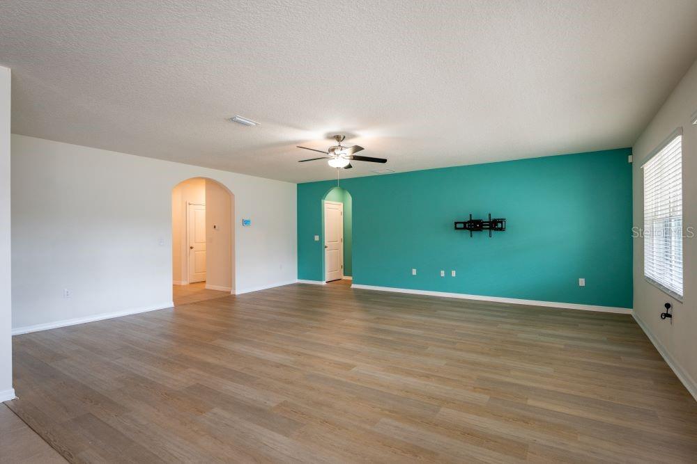 Image 13 of 32 For 1556 50th Terrace