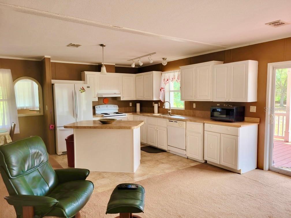 Image 4 of 19 For 20863 250th Street