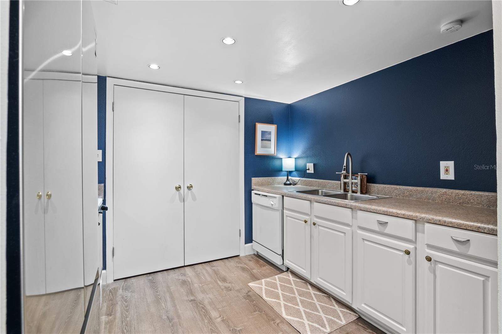 Image 17 of 57 For 111 Crown Oaks Way 101