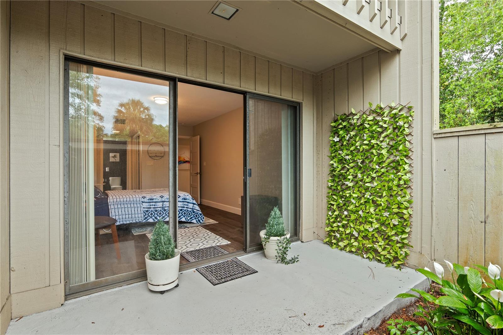 Image 23 of 57 For 111 Crown Oaks Way 101
